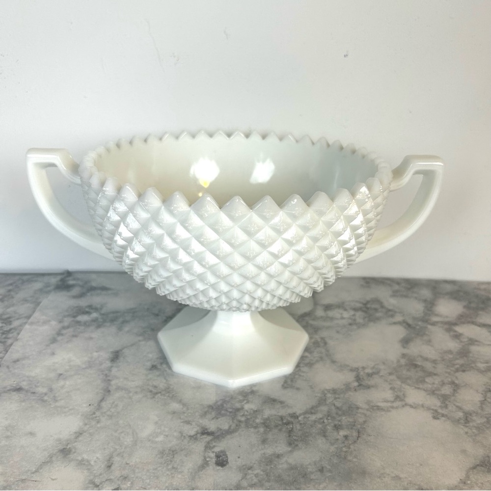 Vintage Westmoreland Milk Glass Bowl Fruit Bowl Saw-Toothed Rim Handles